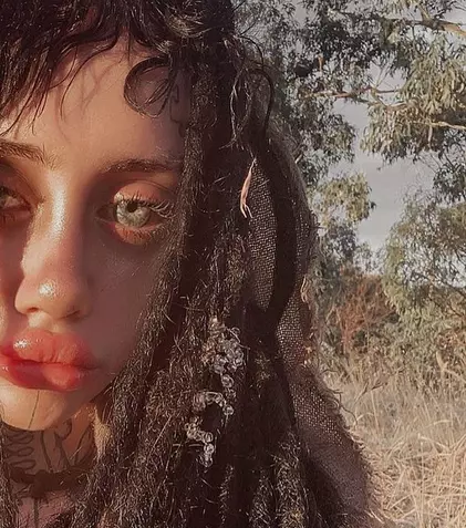 Cântăreața Lil Bo Weep a murit la vârsta de 22 de ani. „Nu a mai putut lupta”