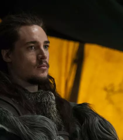 Alexander Dreymon, starul din „The Last Kingdom” de la Netflix, a devenit tătic
