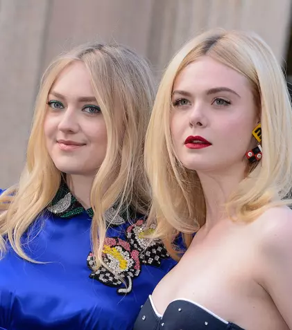 Elle Fanning, adevărul despre relația cu sora ei, Dakota. De ce n-au jucat niciodată împreună într-un film