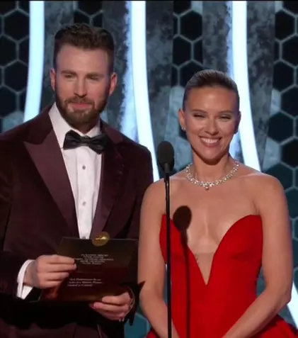 Scarlett Johansson și Chris Evans vor juca în „Project Artemis”