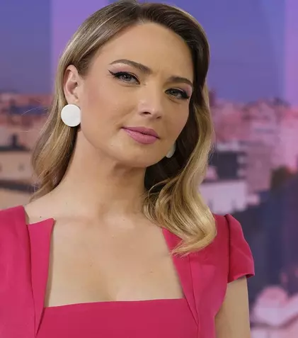 Cine este Andra Petrescu, noua prezentatoare de la Observatorul Antenei 1. „Este o provocare”