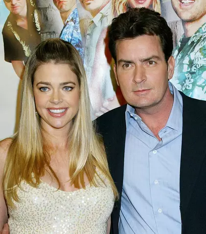 Denise Richards, noi dezvăluiri despre divorțul de Charlie Sheen. De ce s-a simțiti vinovată