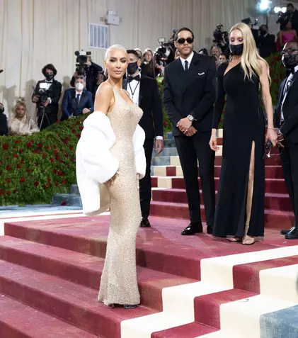 Kim Kardashian, acuzată că a distrus legendara rochie a lui Marilyn Monroe purtată la Met Gala 2022