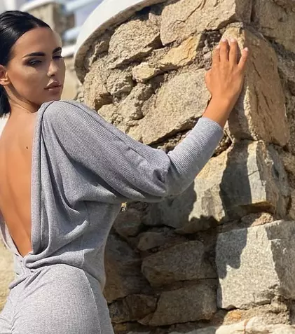 Lavinia Pîrva, apariție incendiară pe plajă. Cum arată soția lui Ștefan Bănică în costum de baie