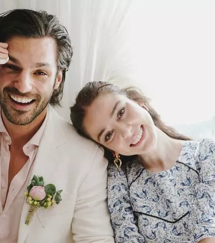 Serkan Çayoğlu și Özge Gürel s-au logodit oficial! Ce tradiție l-a făcut pe viitorul mire să transpire la propriu