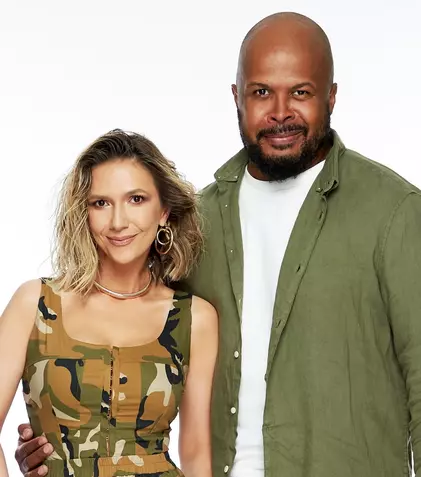 Cabral și Adela Popescu sunt prezentatorii noului sezon „Sunt celebru, scoate-mă de aici!”