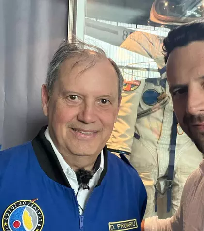 Adi Nartea joacă în primul SF românesc. Actorul și-a pregătit rolul cu ajutorul lui Dumitru Prunariu