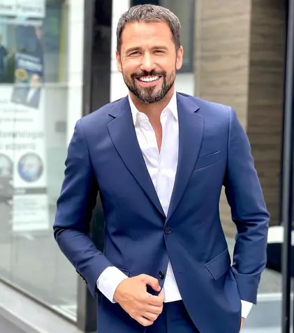 Alexandru Constantin, despre televiziune, primul job ca ospătar și afacerea cu frizerii