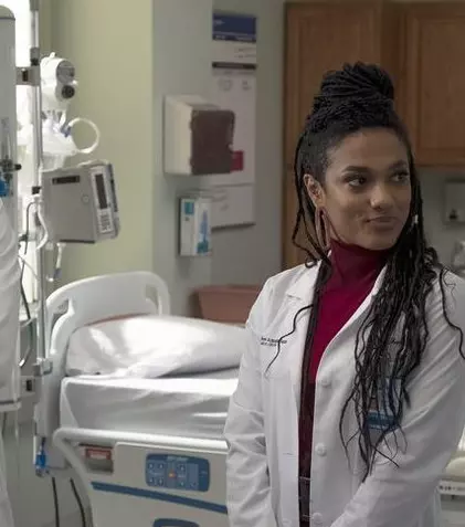 „New Amsterdam” pierde unul dintre protagoniști. Decizia șocantă luată de unul dintre actorii serialului de pe Netflix