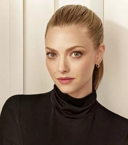 Amanda Seyfried, accident vestimentar pe scena Critics Choice Awards 2023. „Rochia se tot rupe”