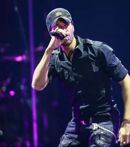 Enrique Iglesias, gest neașteptat în public, după un concert în Las Vegas. Ce i-a făcut artistul unei fane