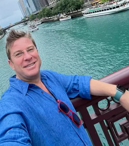 Pavel Bartoș, vacanță la mii de kilometri depărtare de casă. Unde și-a dus familia. „Le-am promis-o fetelor de mai mult de trei ani”