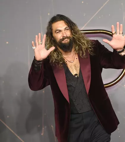Jason Momoa, fără plete! De ce a renunțat actorul la podoaba capilară