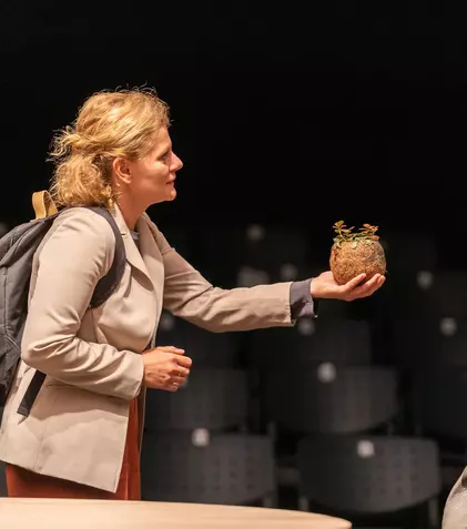 Premieră la Unteatru: „Mass”, cu  Ofelia Popii și Richard Bovnoczki