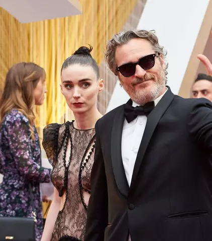 Joaquin Phoenix și logodnica lui, Rooney Mara, joacă împreună în filmul „The Island”. Despre ce este vorba în noul thriller