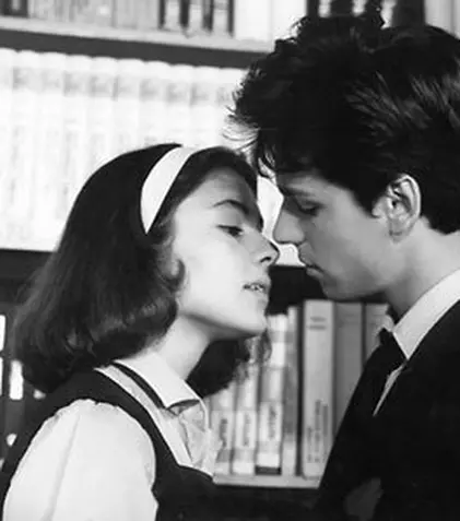 „Liceenii” revine cu o nouă serie, după aproape 40 de ani. Uluitor cine sunt actorii din distribuție