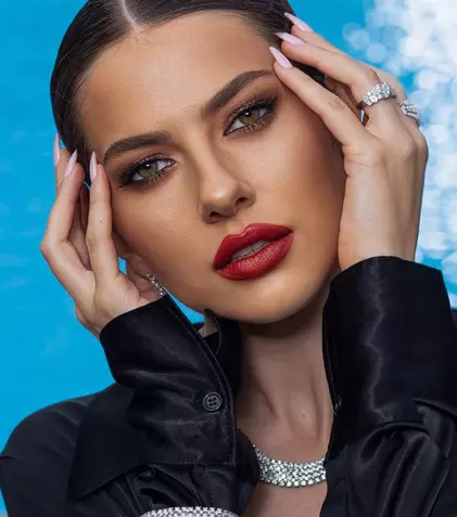 Din junglă, înapoi la muzică! Lidia Buble lansează un nou single, o colaborare cu DJ Project