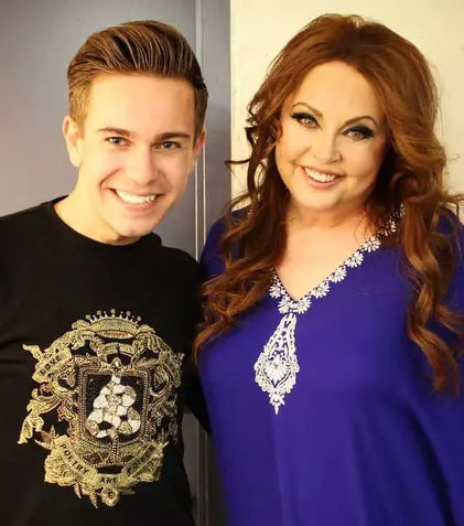Narcis Ianău, finalist la „Românii au talent”, cântă alături de Sarah Brightman la Las Vegas