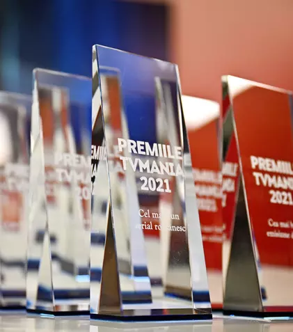 Ei au câștigat câte un televizor la campania Premiile TVMania 2022!