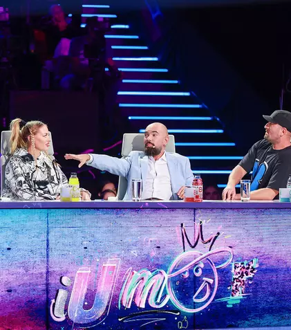 Teo, copleșit de emoții când și-a văzut tatăl pe scena „iUmor”, 30 octombrie 2022. „Sunt și eu om!”