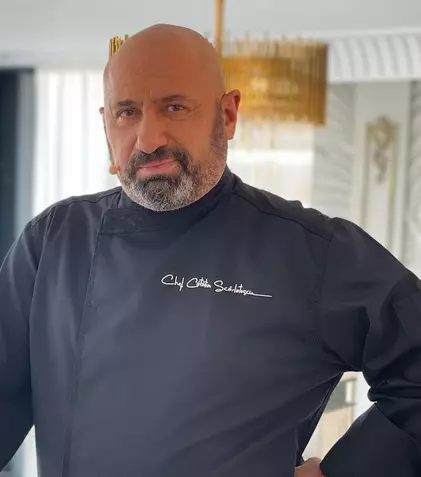 „Niciodată nu am coborât sub suma aia”. Ce salariu uluitor avea Cătălin Scărlătescu în anii '90 și cât câștigă acum, la „Chefi la cuțite”