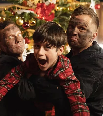 „Clanul” devine „Singur acasă”. Florinel, băiatul lui Bebe Măcelaru, se transformă în Kevin