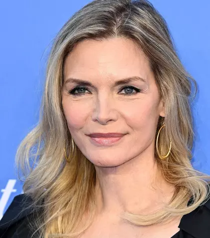 Cum a reușit Michelle Pfeiffer să obțină rolul lui Catwoman. Cine trebuia să joace în locul ei
