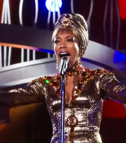 Povestea aclamatei Whitney Houston sosește pe ecrane. Tot ce trebuie să știi despre filmul „I Wanna Dance with Somebody”