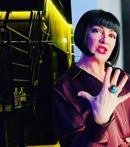 Reacția inedită a lui Neti Sandu, după ce a fost trasă de păr pe stradă. „În loc să dea mâna cu mine, m-a luat așa...”