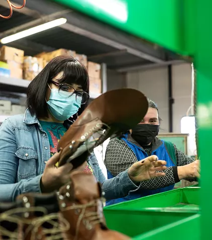 Emisiunea „Șef sub acoperire” revine în grila Pro TV. Când începe noul sezon și cine este protagonista primului episod