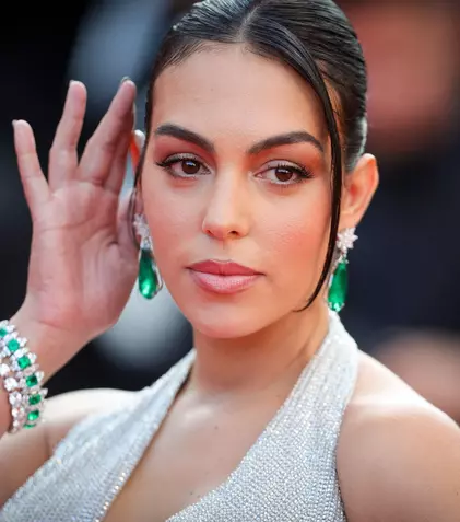 Georgina Rodriguez a strălucit pe covorul roșu. Iubita lui Cristiano Ronaldo revine și cu sezonul 2 din serialul ei de pe Netflix