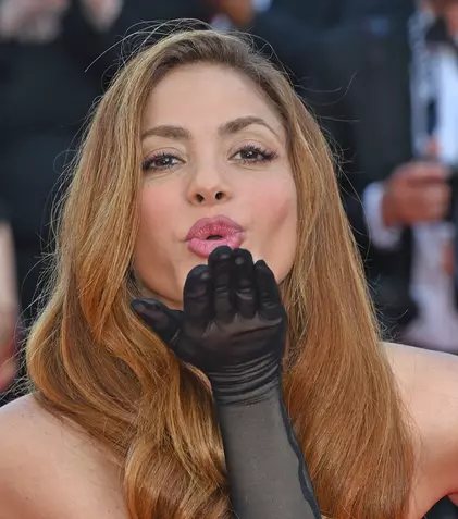 De la Shakira, la Miley Cyrus. 10 artiști celebri care le-au dedicat foștilor iubiți piese pline de subînţelesuri