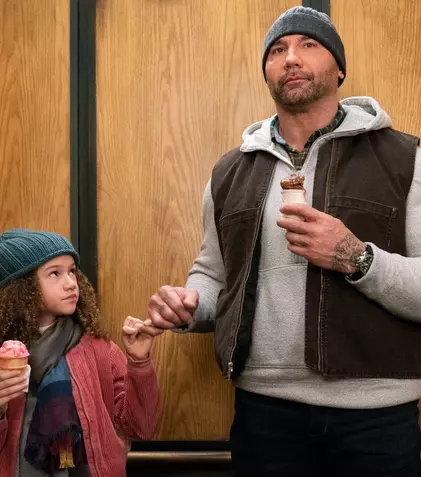 Cine va juca în continuarea filmului „My Spy”, cu Dave Bautista și Chloe Coleman