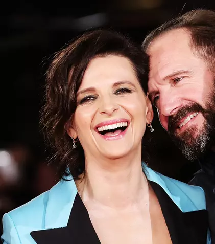 Ralph Fiennes și Juliette Binoche joacă din nou împreună, la 27 de ani de la „Pacientul englez”