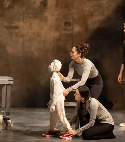 Premierele lunii aprilie 2023 la Teatrul Mic: „Când ploaia se va opri” și „Copilul meu”