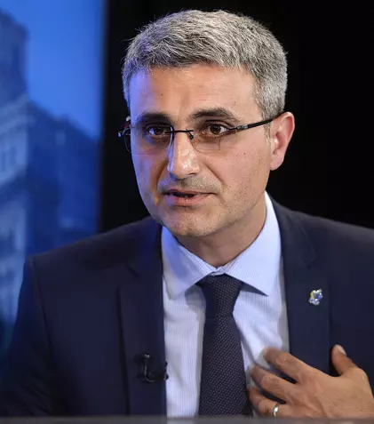 Robert Turcescu s-a mutat la o altă televiziune. Ce emisiune va prezenta și de când