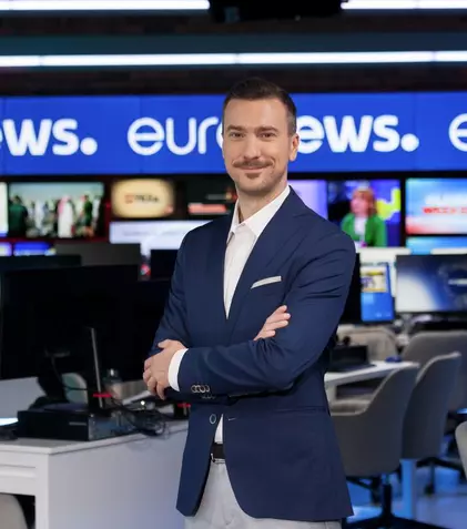 De la știri la TNB! Jurnalistul Claudiu Popa joacă într-o piesă de teatru. „Toată familia mea va fi în sală”. EXCLUSIV