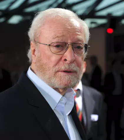 Michael Caine, vacanță relaxantă în Barbados. Cum a fost surprins pe plajă actorul de 90 de ani