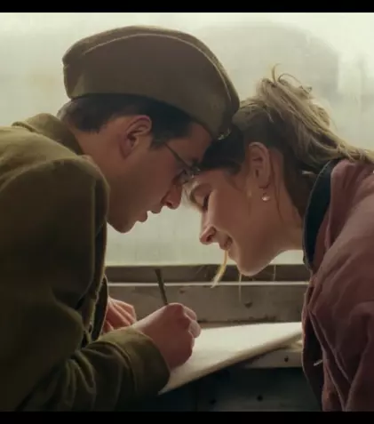 Unul dintre cele mai bune filme românești, E pericoloso sporgersi, din nou în cinema. Când e premiera