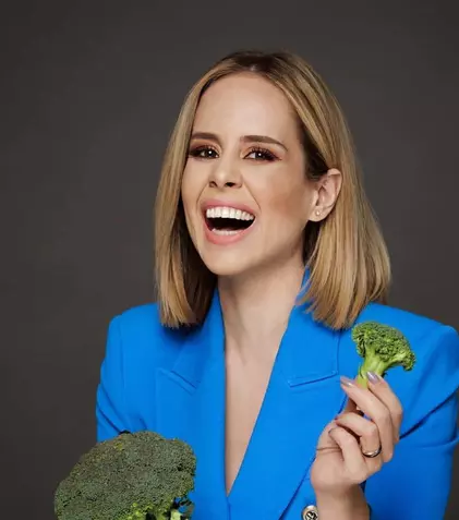 Mihaela Bilic, meșter sub acoperire. „Știu să pun tapet, gresie și faianță, cos perdele și huse”. EXCLUSIV