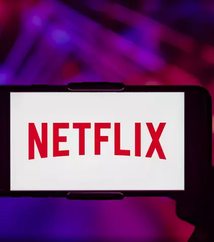 Un nou serial cu priză la public, anulat de Netflix după numai un sezon