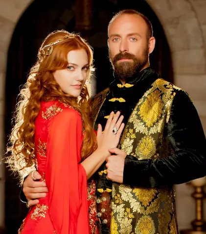 Meryem Uzerli împlinește 40 de ani. Cum arată acum frumoasa sultană Hurrem din „Suleyman Magnificul”. Are două fetițe superbe
