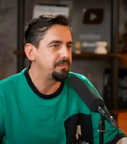 Cosmin Natanticu, despre lupta cu dependența de jocurile de noroc. Cum a fost afectată relația cu soția lui, Eliza