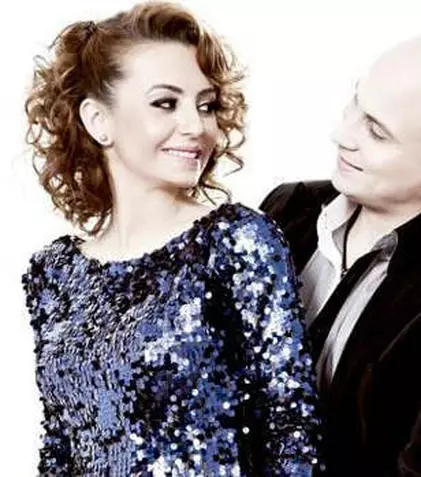 FOTO: Giulia Anghelescu a devenit oficial "dna Huidu"