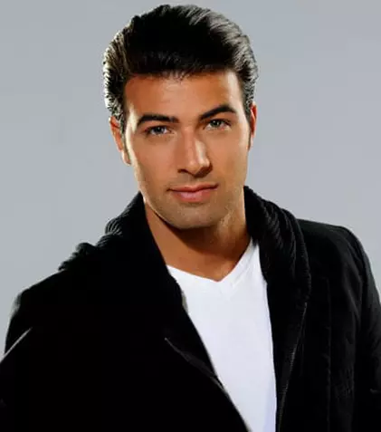 Telenovelistul Jencarlos Canela a lansat videoclipul "Irreparable"