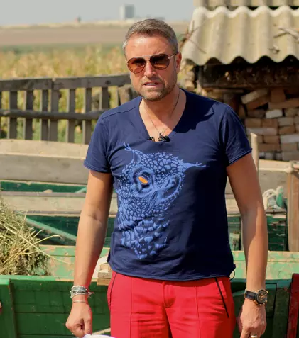 Cătălin Botezatu: „La Ceamurlia de Jos porcii se strigă gucci, gucci”