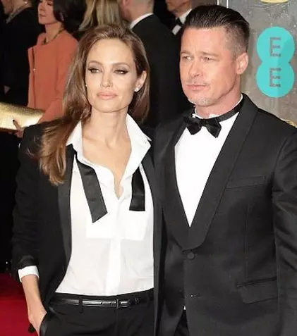 Angelina Jolie: „Înainte de nunta din Franța, Brad și cu mine eram deja căsătoriți”