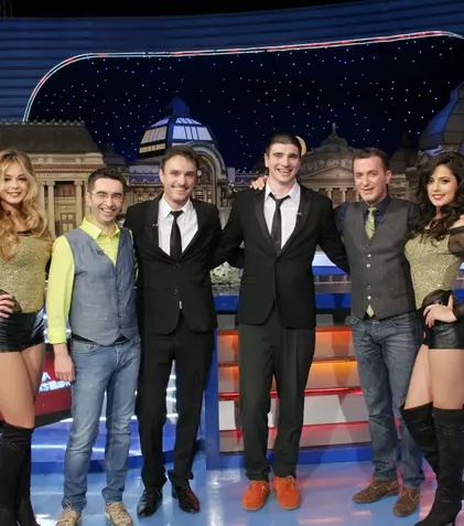 “Mondenii” şi Anca Florescu, invitaţii Cârcotaşilor, în această seară la Prima TV