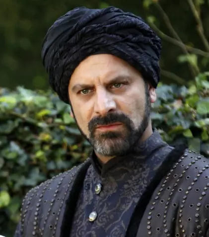 Ozan Güven, Rustem din “Suleyman”, nu vrea relaţii amoroase pe platouri