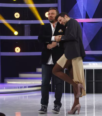 Andrei Aradits, cu fustă și tocuri: "Împart alături de Alex Velea acest ridicol!”